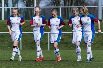 Bild 247 - wBJ SV Henstedt Ulzburg - TSV Sch�nberg : Ergebnis: 5:2